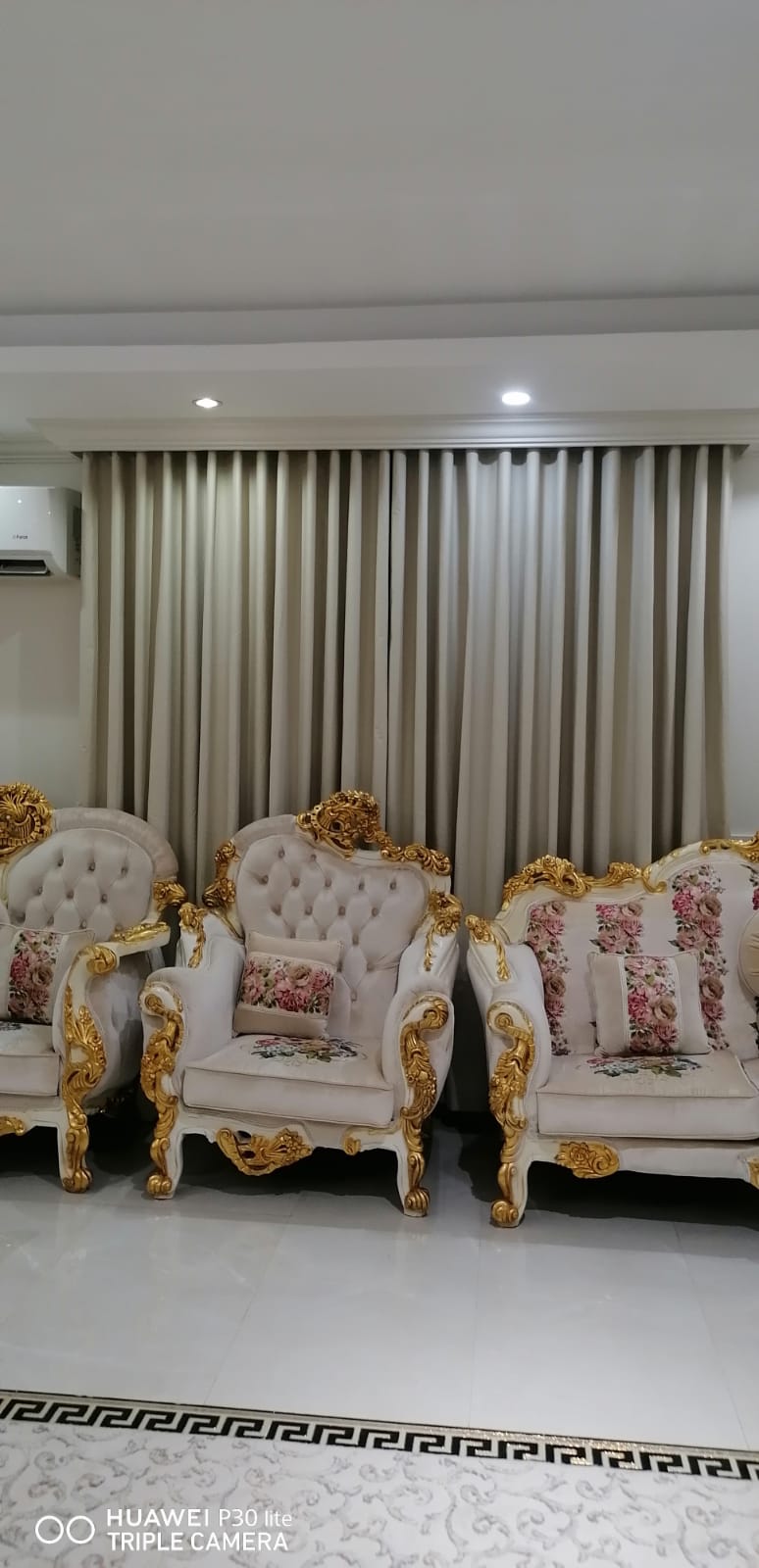 Curtains Installation