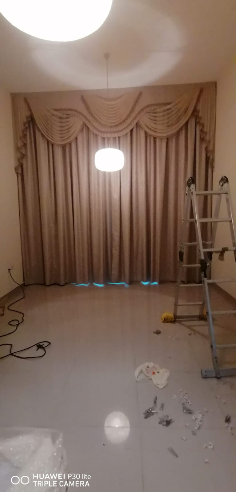 Curtains Installation